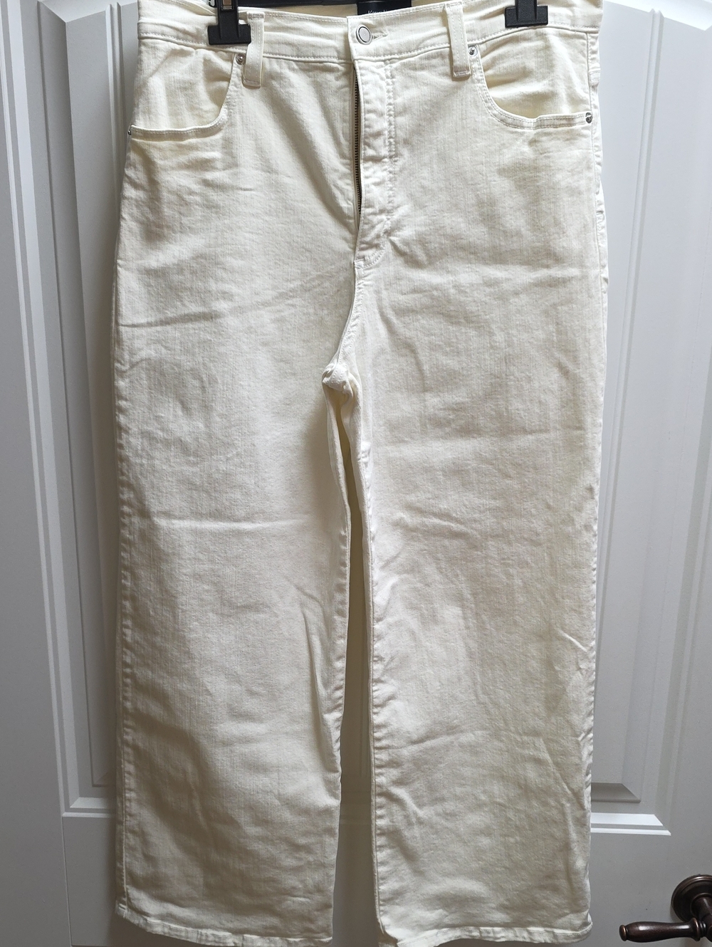 Karen Kane Cream Crop Jeans 16